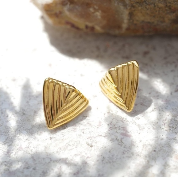 Gold 18k Gold Plated Triangle Stud Earrings - Picture 3 of 3